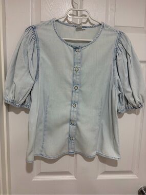 Women’s Gap Puff Sleeve Jean Shirt~ Size Medium